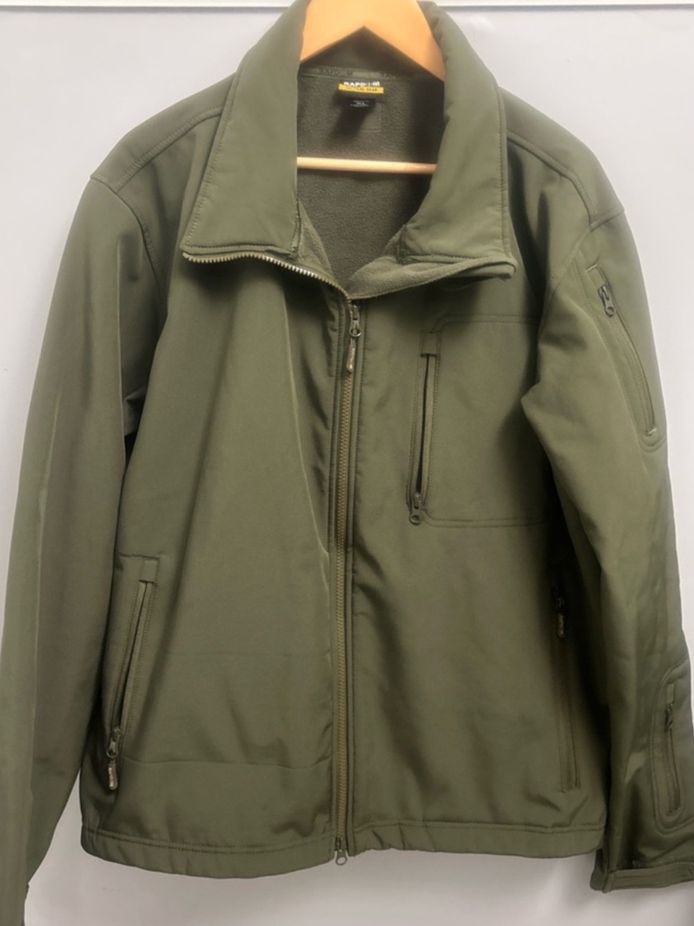 Rapdom Tactical Gear Men’s Green Softshell Polyester Jacket with Fleece Lining